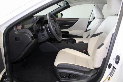 2025 Lexus ES 350 Base