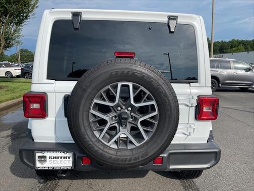 2024 Jeep Wrangler 4-Door Sahara 4x4