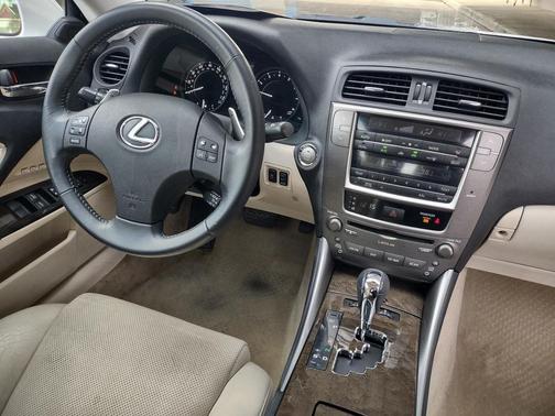 2010 Lexus IS 250C Base