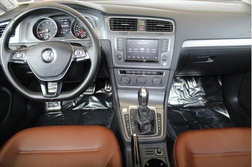 2017 Volkswagen Golf Alltrack TSI SE