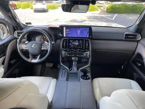 2023 Lexus LX 600 Luxury