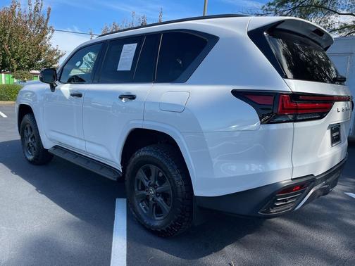 2023 Lexus LX 600 Luxury