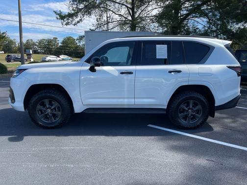 2023 Lexus LX 600 Luxury