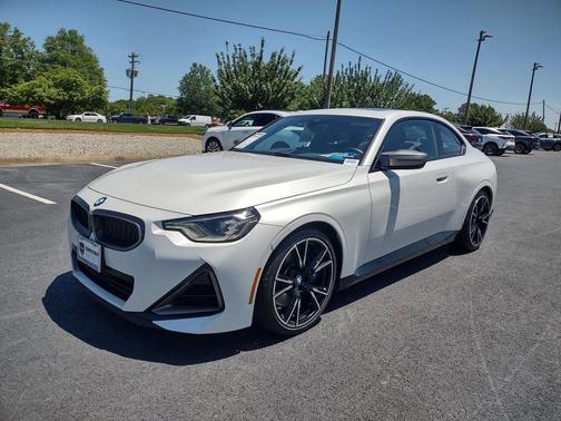 White Metallic 2023 BMW M240 i