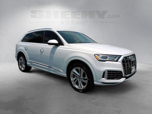 Glacier White Metallic 2022 Audi Q7 45 Premium