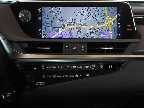 Atomic Silver 2020 Lexus ES 300h Ultra Luxury