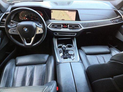 Black Sapphire Metallic 2021 BMW X7 xDrive40i