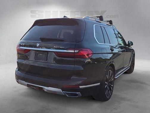 Black Sapphire Metallic 2021 BMW X7 xDrive40i