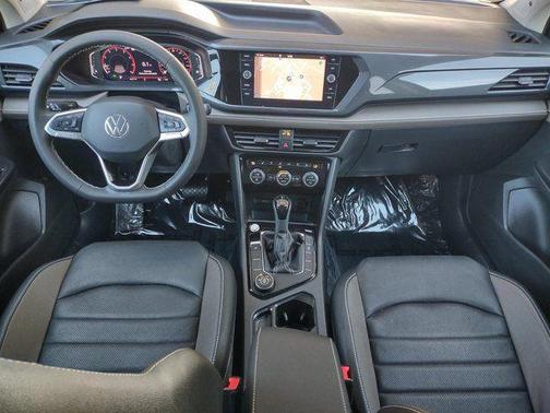 2024 Volkswagen Taos 1.5T SEL