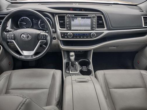 2017 Toyota Highlander Limited
