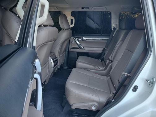 2023 Lexus GX 460 Luxury