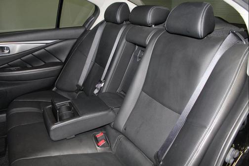 2015 INFINITI Q50 Premium