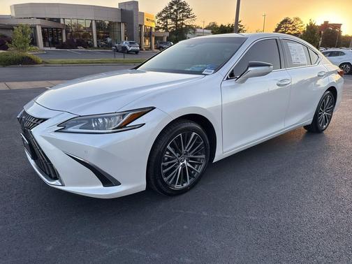 Eminent White Pearl 2023 Lexus ES 350 Base