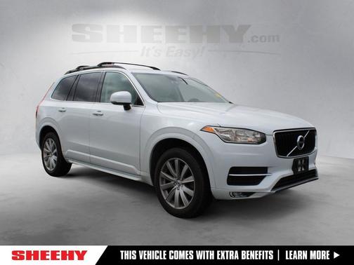 2016 Volvo XC90 T6 Momentum