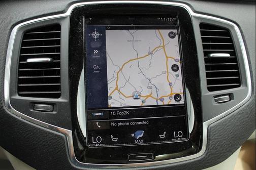 2016 Volvo XC90 T6 Momentum