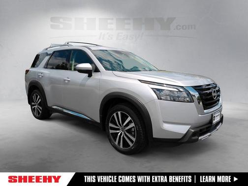 Brilliant Silver Metallic 2025 Nissan Pathfinder Platinum 4WD