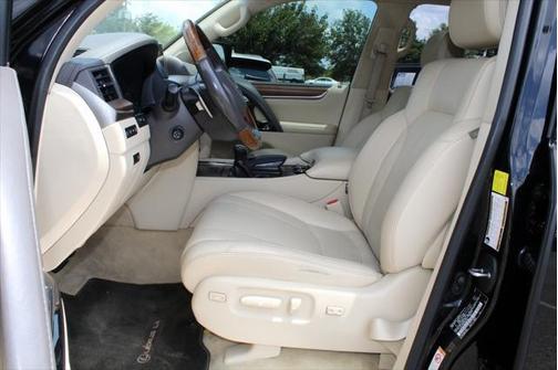 2017 Lexus LX 570 Base