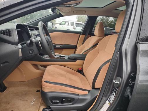 2023 Lexus RZ 450e Luxury