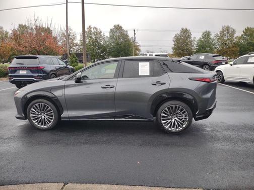 2023 Lexus RZ 450e Luxury