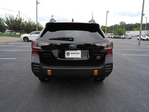 Crystal Black Silica 2023 Subaru Outback Wilderness