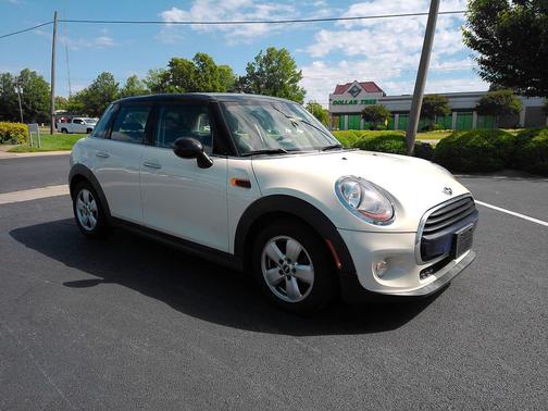 Pepper White 2016 MINI Hardtop Cooper