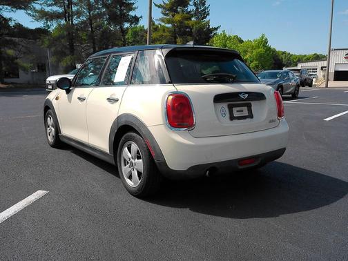 Pepper White 2016 MINI Hardtop Cooper