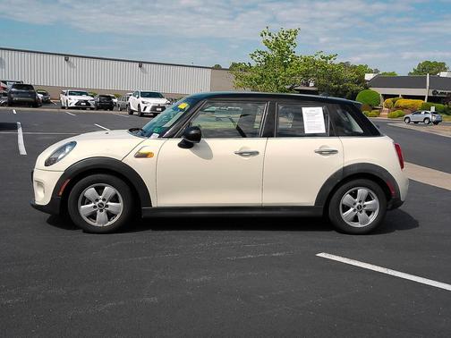 Pepper White 2016 MINI Hardtop Cooper
