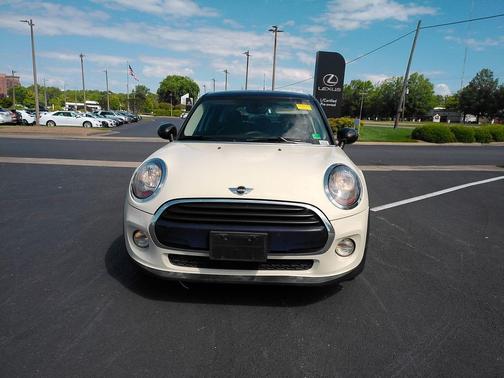 Pepper White 2016 MINI Hardtop Cooper