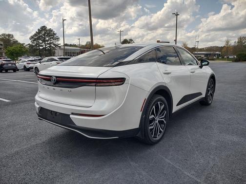 Oxygen White 2023 Toyota Crown XLE