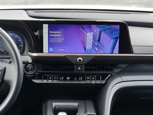 Oxygen White 2023 Toyota Crown XLE