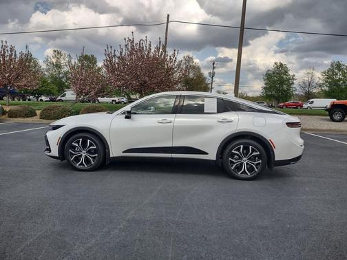 Oxygen White 2023 Toyota Crown XLE