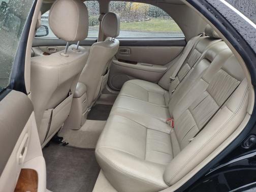 1998 Lexus ES 300 Base
