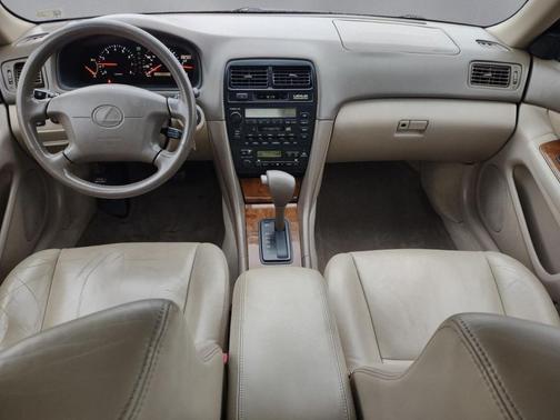 1998 Lexus ES 300 Base