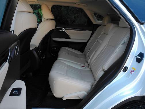 Eminent White Pearl 2017 Lexus RX 350 Base
