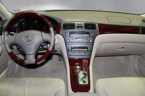 2004 Lexus ES 330 Base