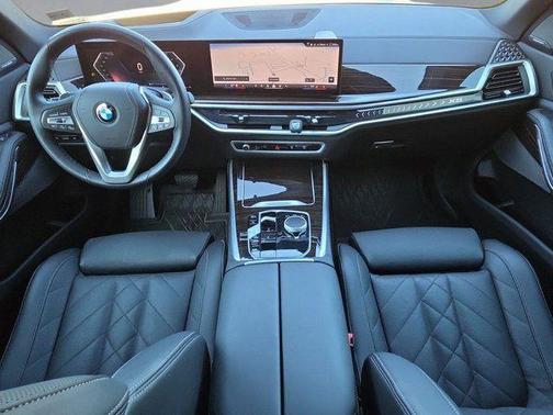 Alpine White 2025 BMW X5 xDrive40i