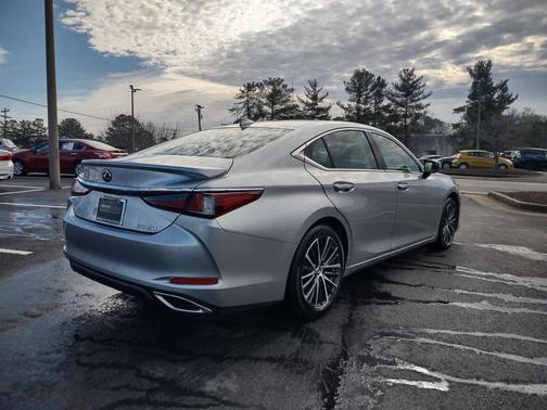 2023 Lexus ES 350 Base