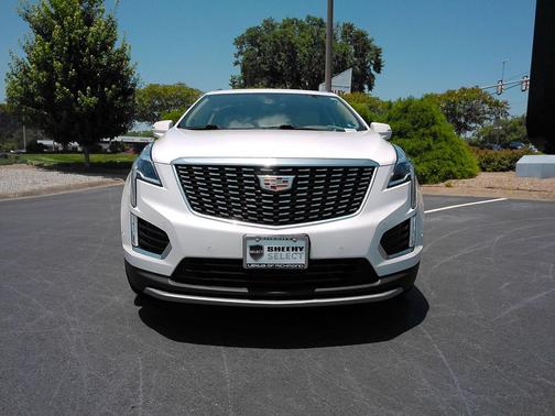 Crystal White Tricoat 2022 Cadillac XT5 Premium Luxury