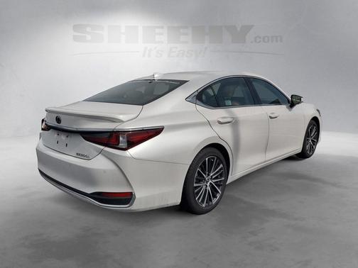 2025 Lexus ES 300h Base