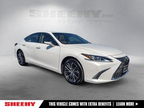 Eminent White Pearl 2025 Lexus ES 300h Base