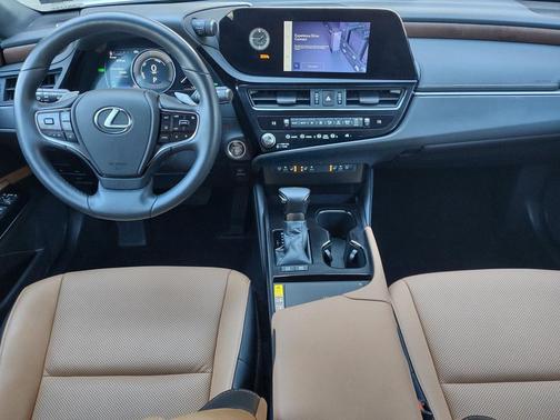 2025 Lexus ES 300h Base