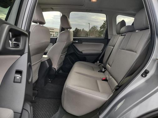2017 Subaru Forester 2.5i Limited