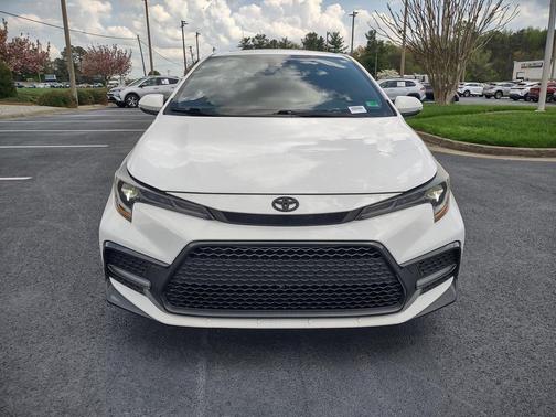 White 2020 Toyota Corolla SE