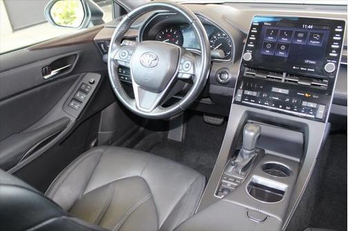2019 Toyota Avalon XLE