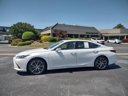 White Pearl 2025 Lexus ES 350 Base