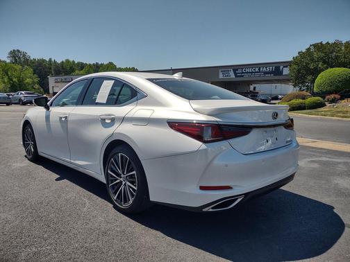 White Pearl 2025 Lexus ES 350 Base
