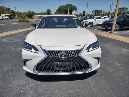 White Pearl 2025 Lexus ES 350 Base