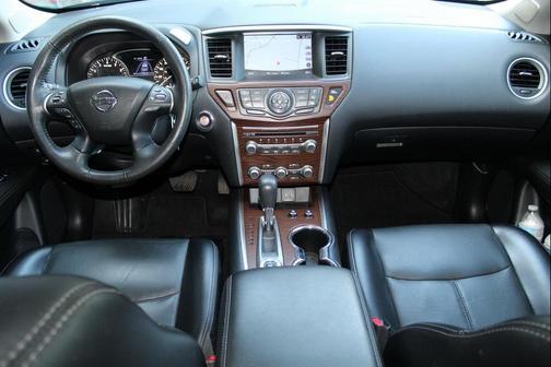 2020 Nissan Pathfinder Platinum 4WD