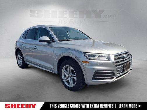 Florett Silver Metallic 2018 Audi Q5 2.0T Tech Premium