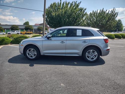 Florett Silver Metallic 2018 Audi Q5 2.0T Tech Premium